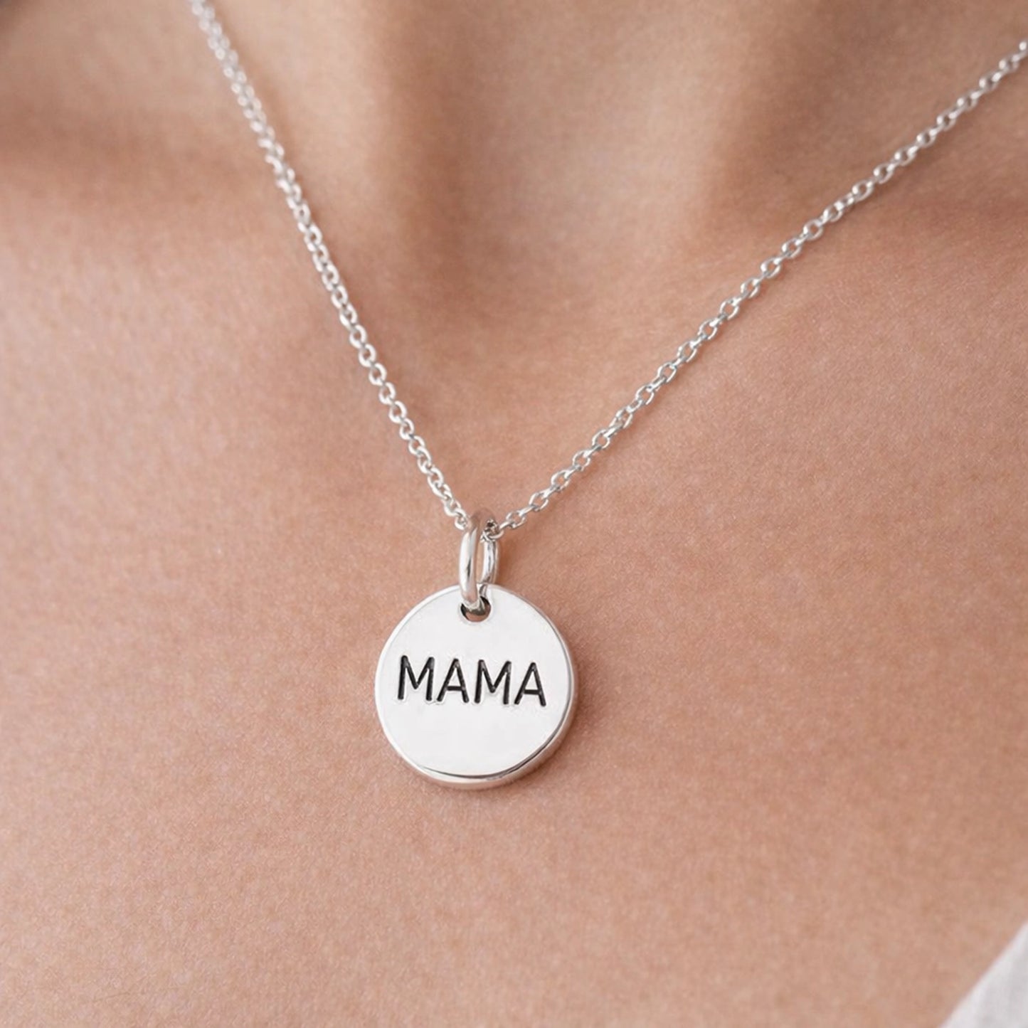 Mama Word Engraved Round Charm Necklace with Personalized Initial Charm