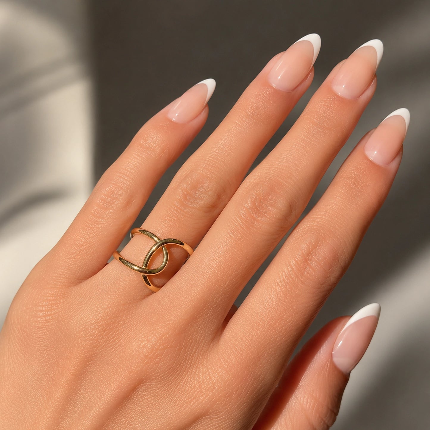 Modern infinity knot ring