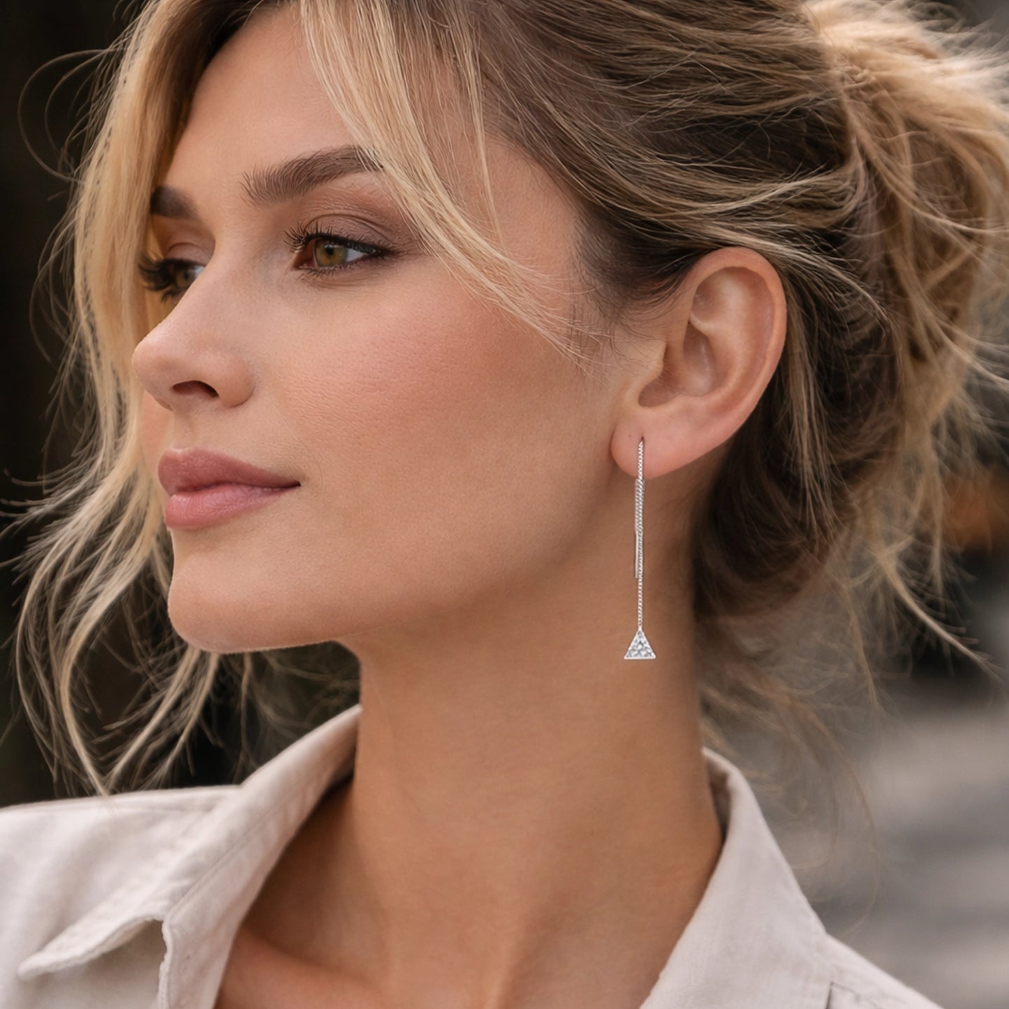 Pendientes de rosca triangulares con circonita cúbica