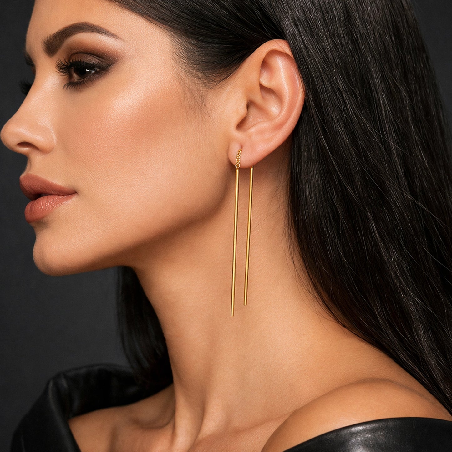 Elegantes pendientes de barra de oro con enhebrador