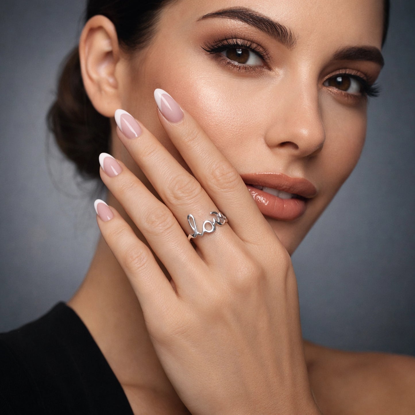 Anillo con escritura de amor