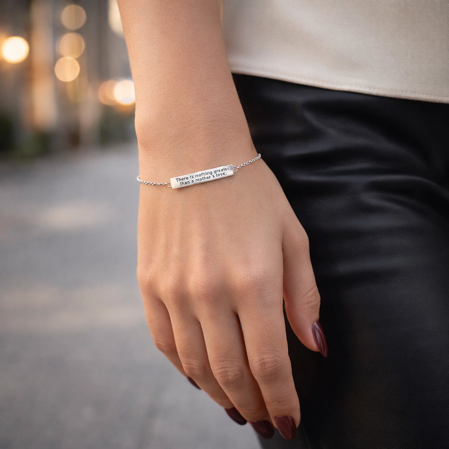 Pulsera con mensaje grabado para mamá