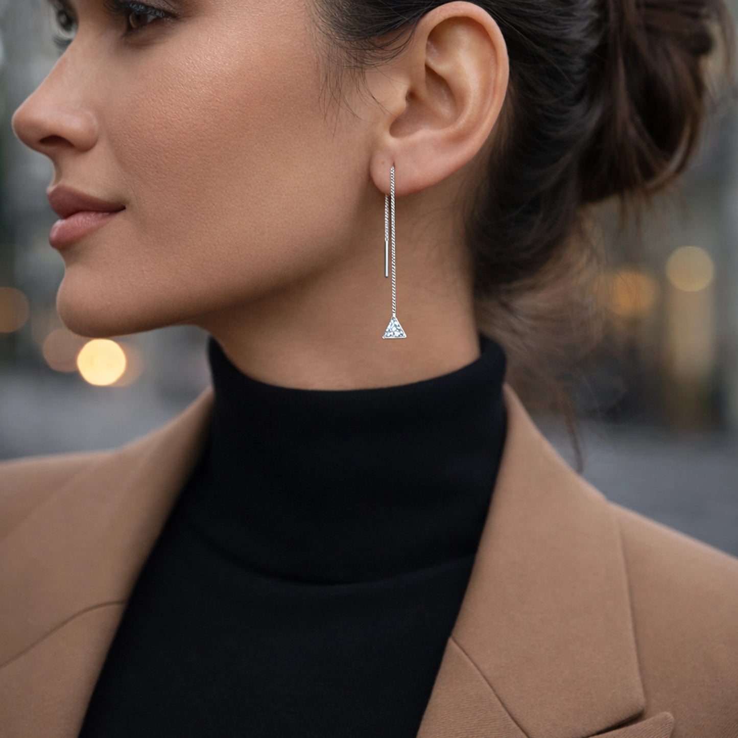 Pendientes de rosca triangulares con circonita cúbica